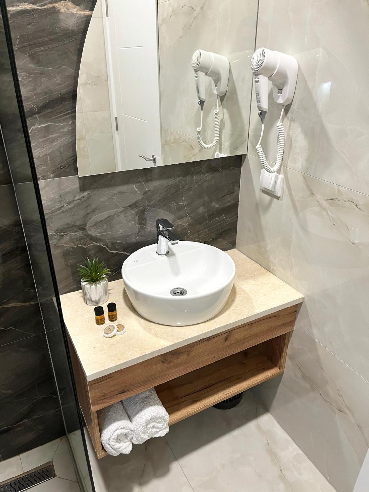 Aparthotel Supreme Luxury Ulcinj Zewnętrze zdjęcie